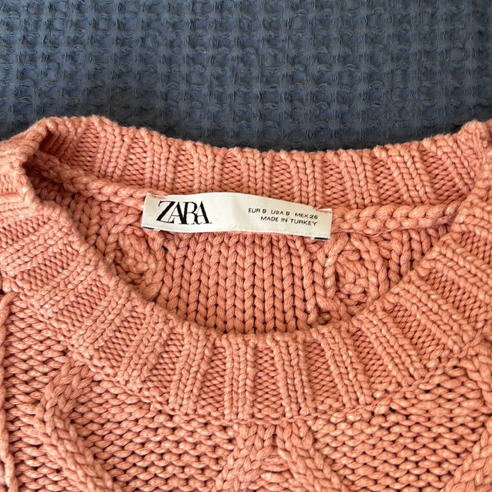 Zara Sweater - Picture 2 of 3